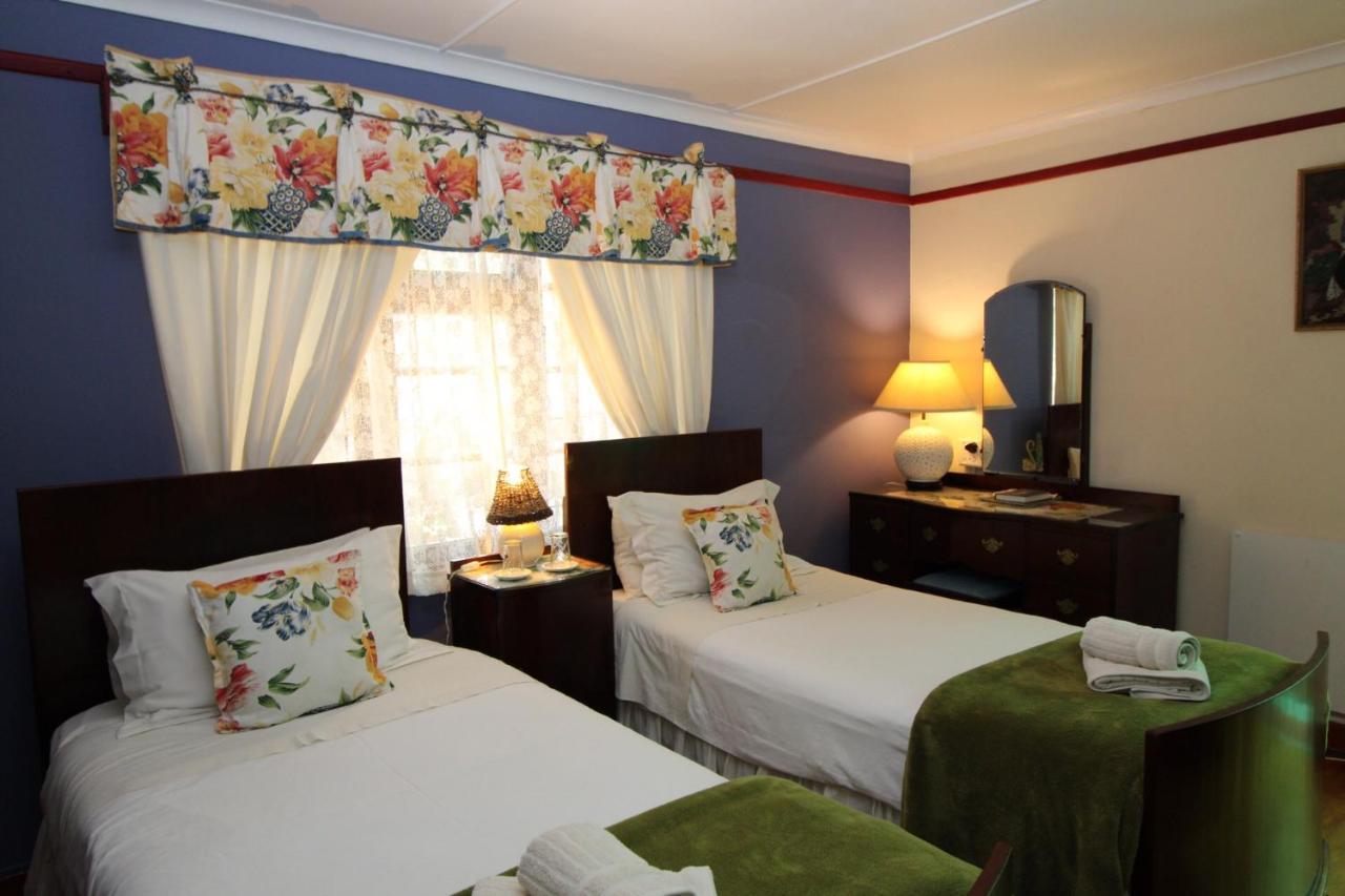 Zoete Inval Hostel Hermanus Buitenkant foto