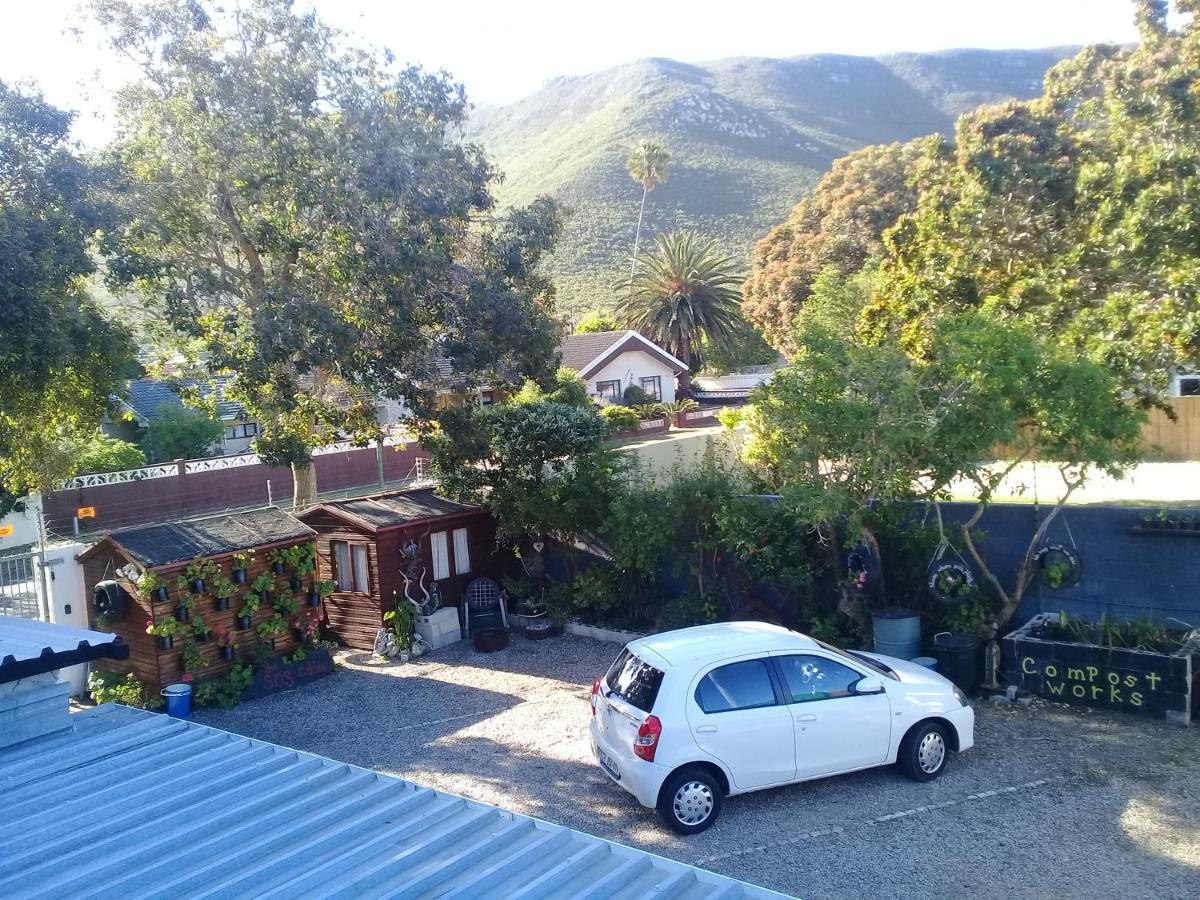 Zoete Inval Hostel Hermanus Buitenkant foto