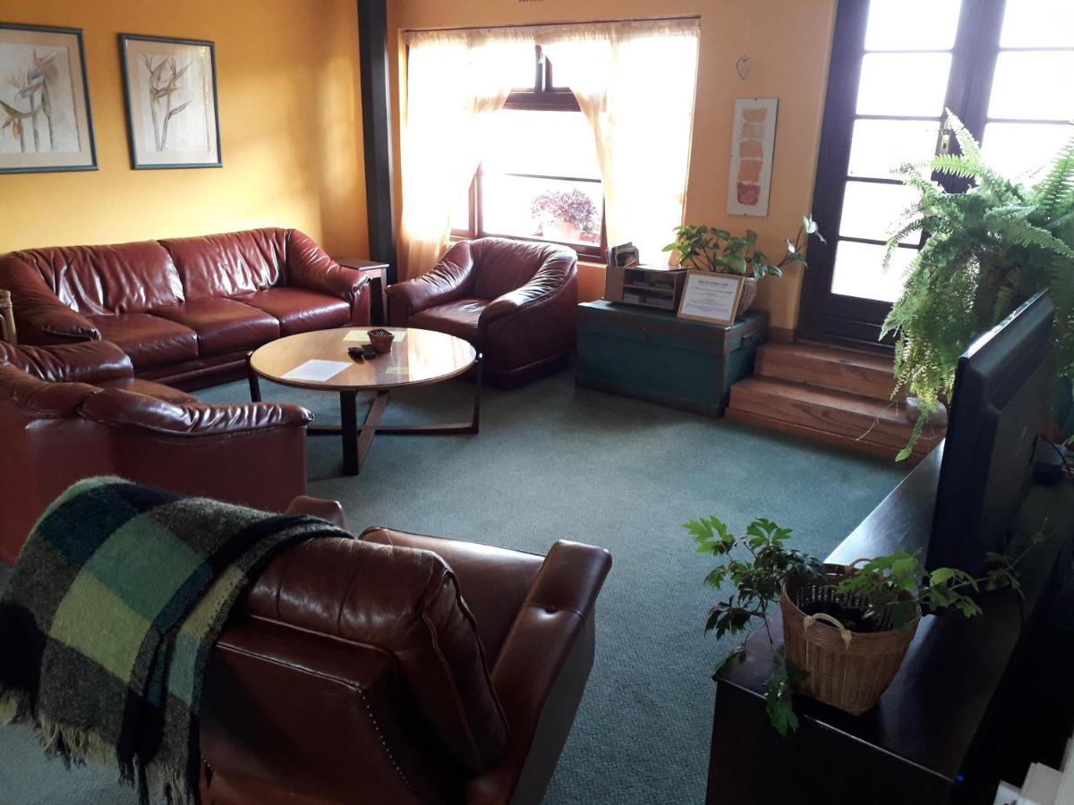 Zoete Inval Hostel Hermanus Buitenkant foto