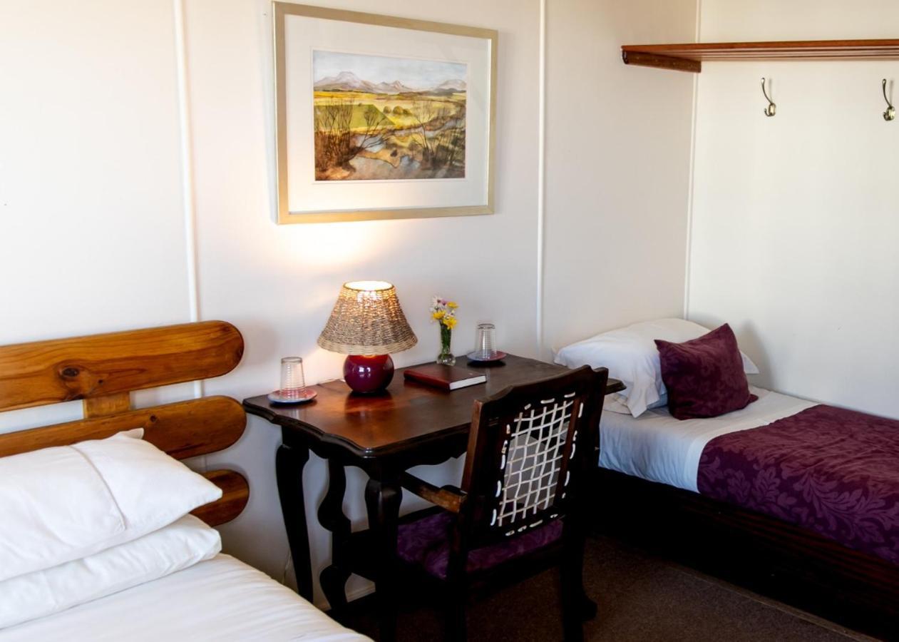 Zoete Inval Hostel Hermanus Buitenkant foto