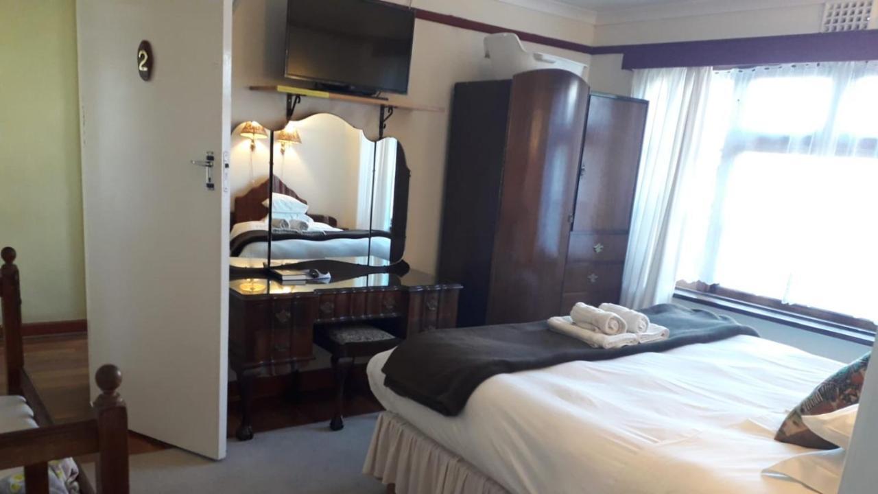 Zoete Inval Hostel Hermanus Buitenkant foto