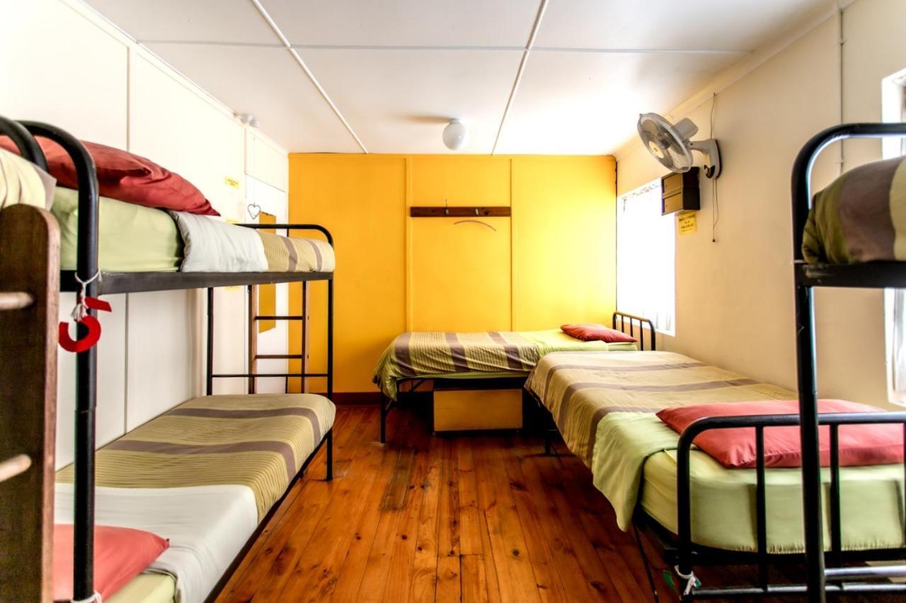 Zoete Inval Hostel Hermanus Buitenkant foto